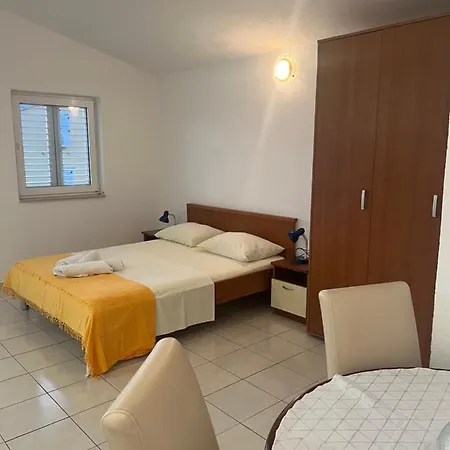 Solis Apartment *